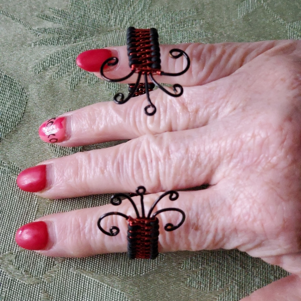 HANDMADE Unique Adjustable Wire Bracelet - Picture 2 of 4